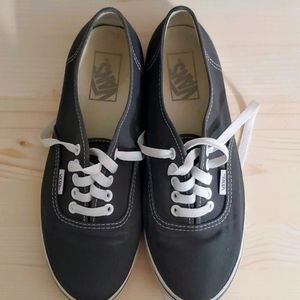 Grey VANS size 6 (women's 7.5)